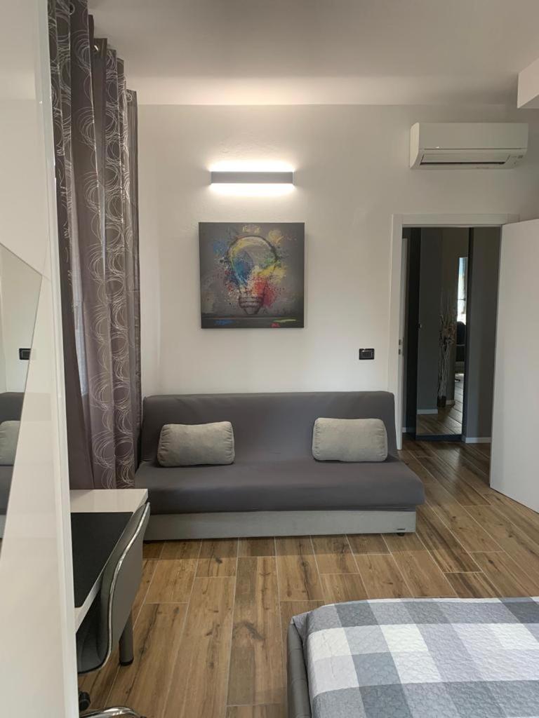 Nibu Appartamenti - Appartamento Centrale Comodo A Tutto, Anche A Villa Chiara Casalecchio Di Reno Exterior photo